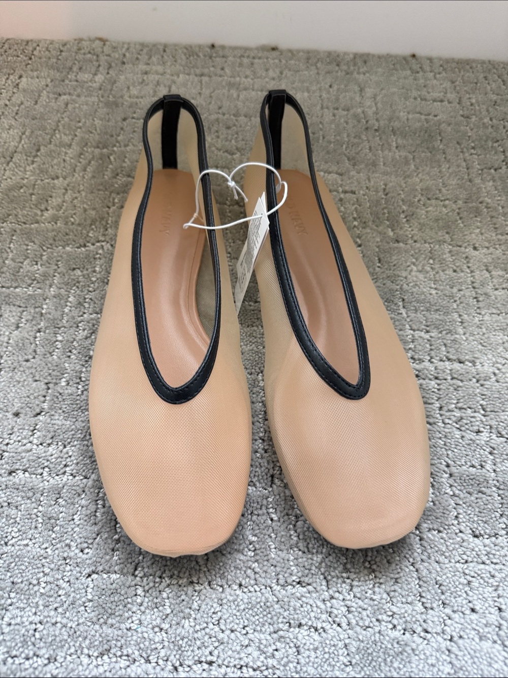 Old Navy Beige Mesh Flats with Black Trim NWT Size 8